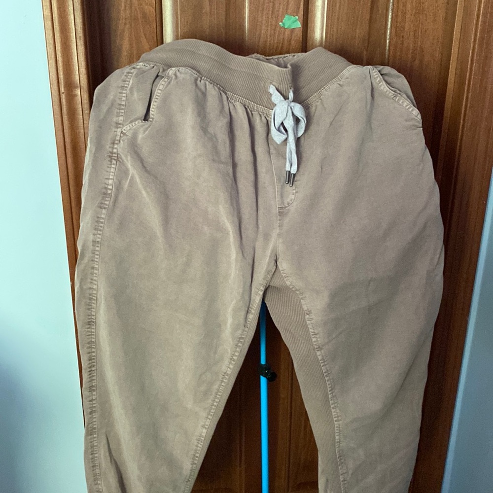 Aerie khaki jogger